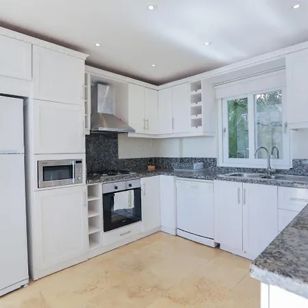 Sea View For 6 Persons In Kalkan فيلة